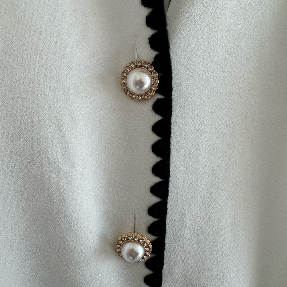 *LIKE NEW Alexia Admor Jaiya Contrast Trim Mini Dress - Picture 7 of 9